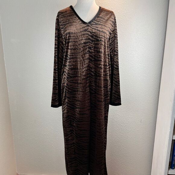 NWT Jasmine Rose Signature Animal Print Robe - Picture 1 of 11